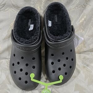 CROCS UNISEX BLACK PUFF Classic Lined Clog